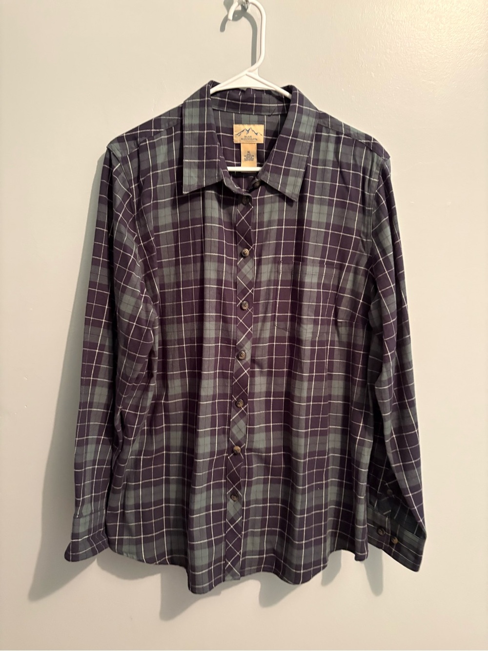 Blue Mountain Women's XL Plaid Button-Up Long Sleeve Shirt Green Blue Classic